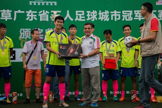 彩民3千元买曼城平揽1.7万不算啥?还有更神的!